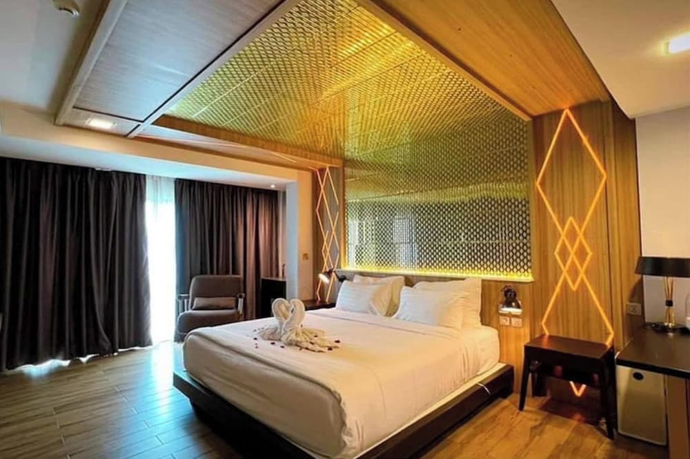 Фото Holatel Phitsanulok