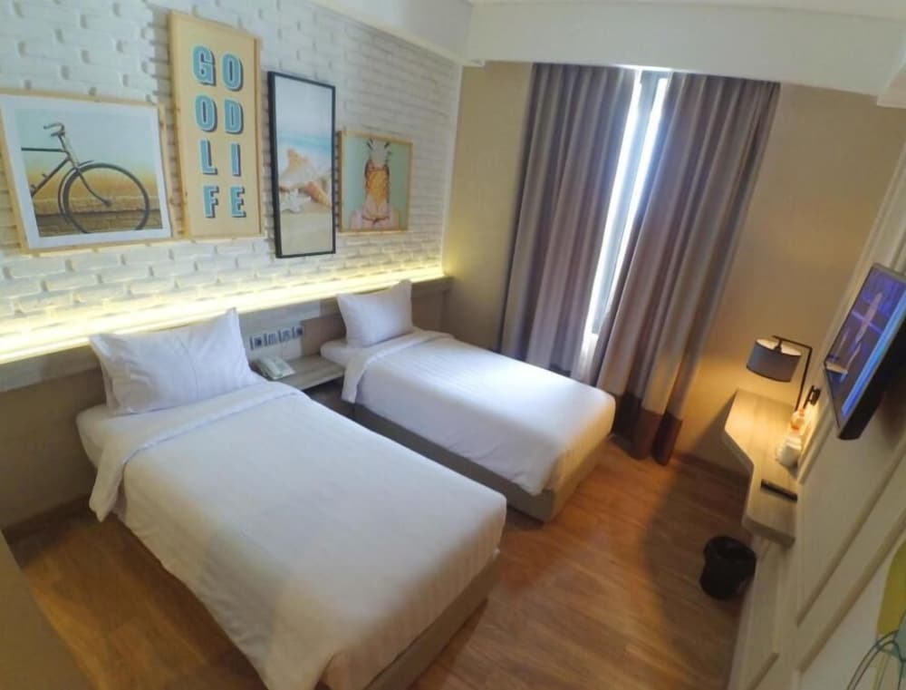 Фото Expressia Hotel Makassar