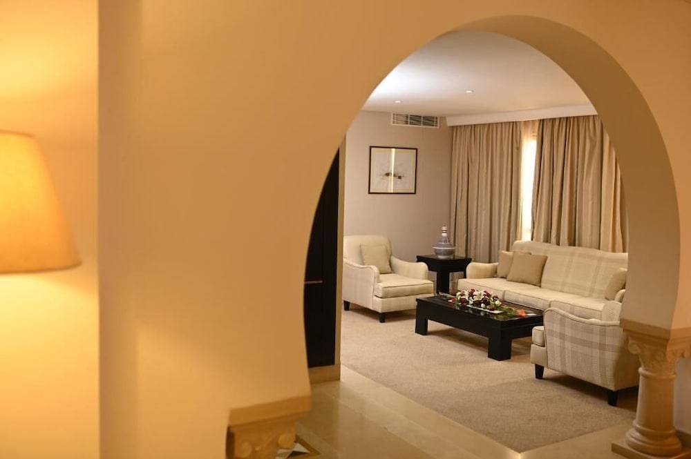 Фото Hotel Borj Dhiafa