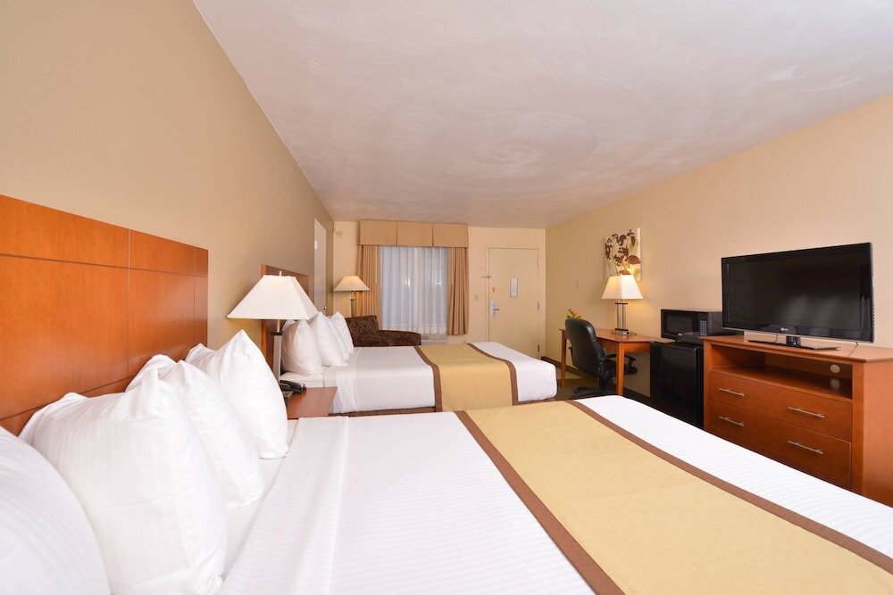 Фото Quality Inn & Suites