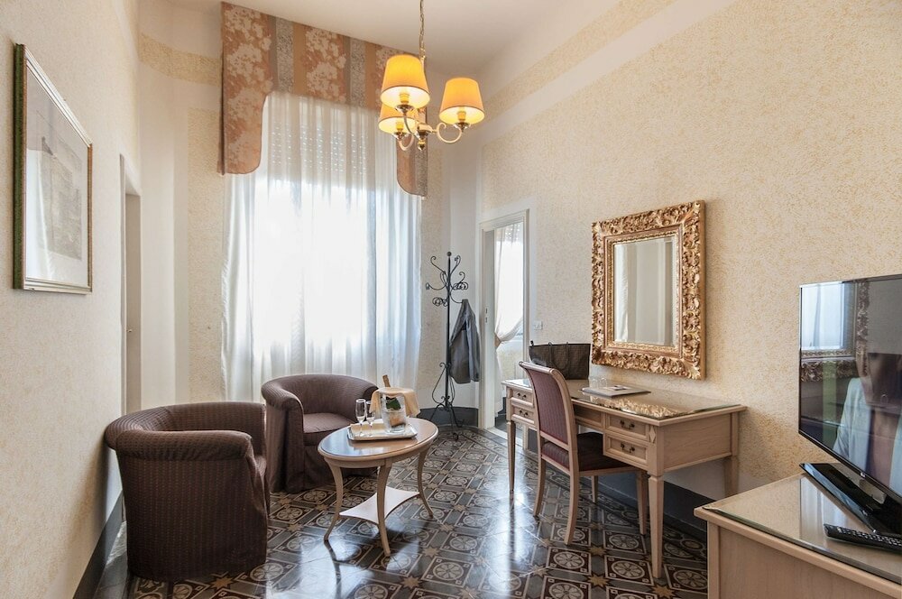 Фото Grand Hotel Royal