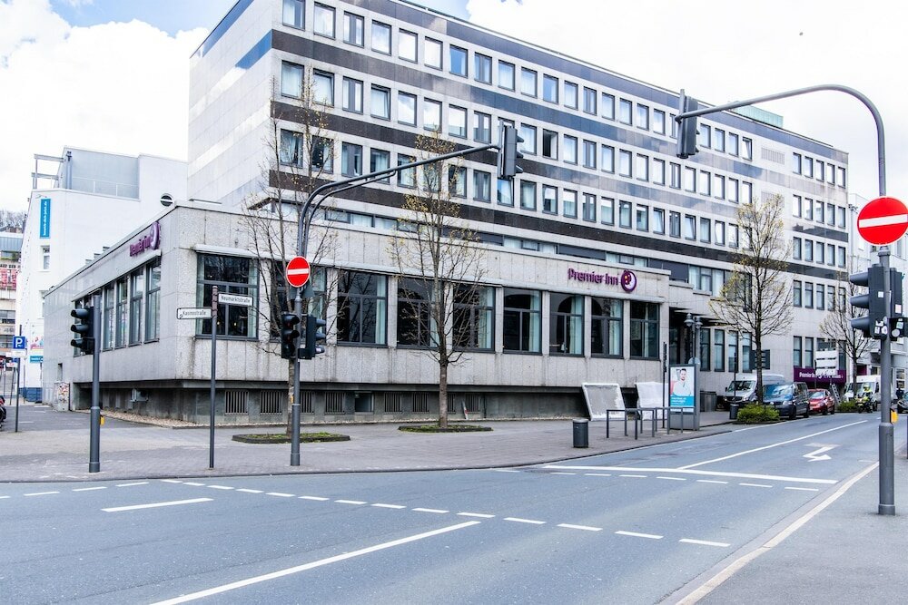Фото Premier Inn Wuppertal City Centre Hotel