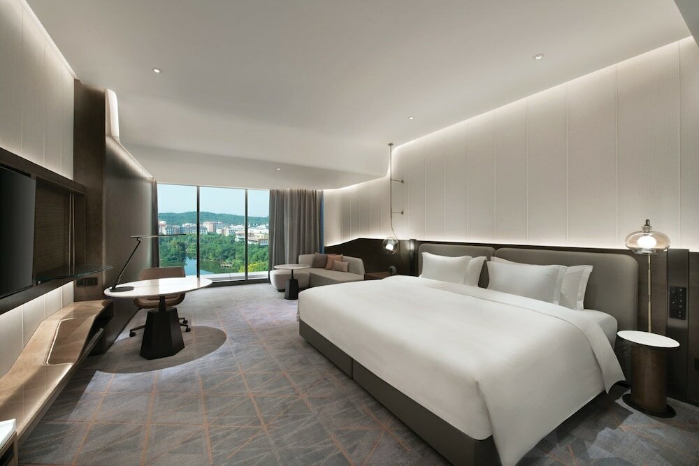 Фото Crowne Plaza Wuhan Optics Valley, an Ihg Hotel