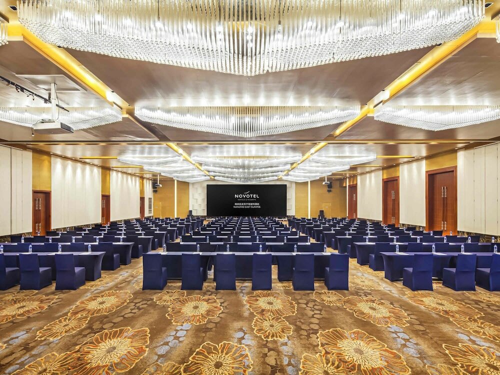 Фото Novotel Nanjing East Suning