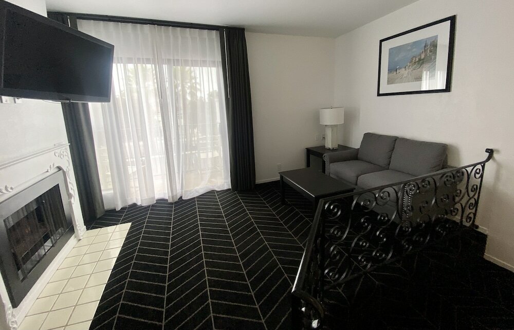 Фото Masterpiece Hotel
