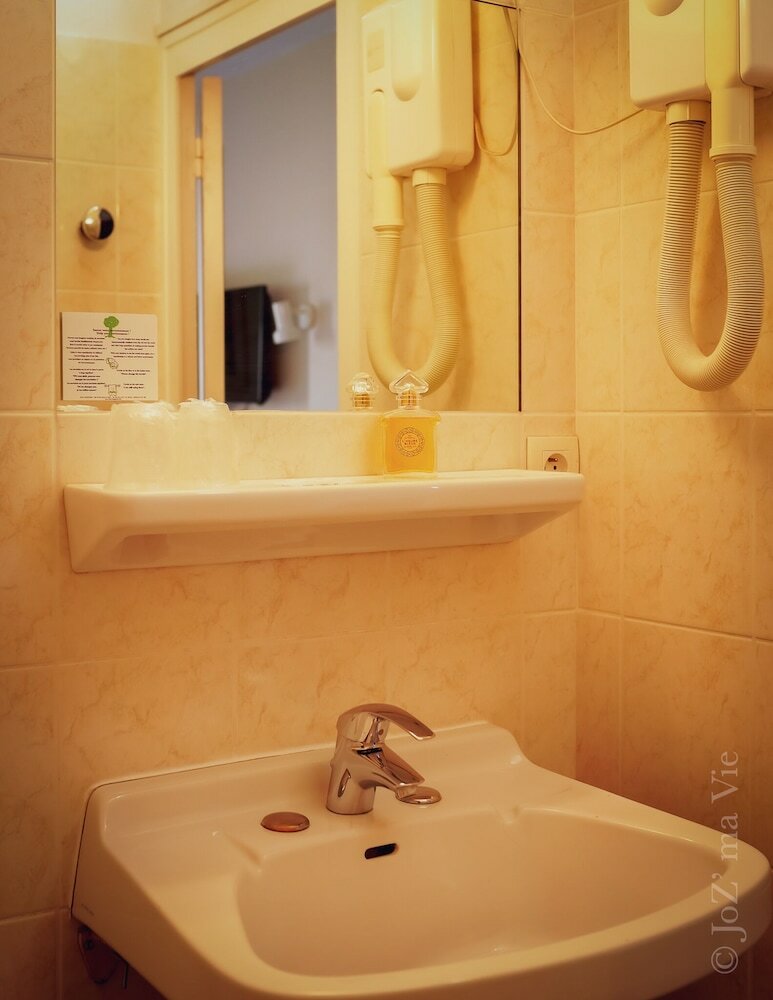 Фото Grand Hotel de la Poste Vienne