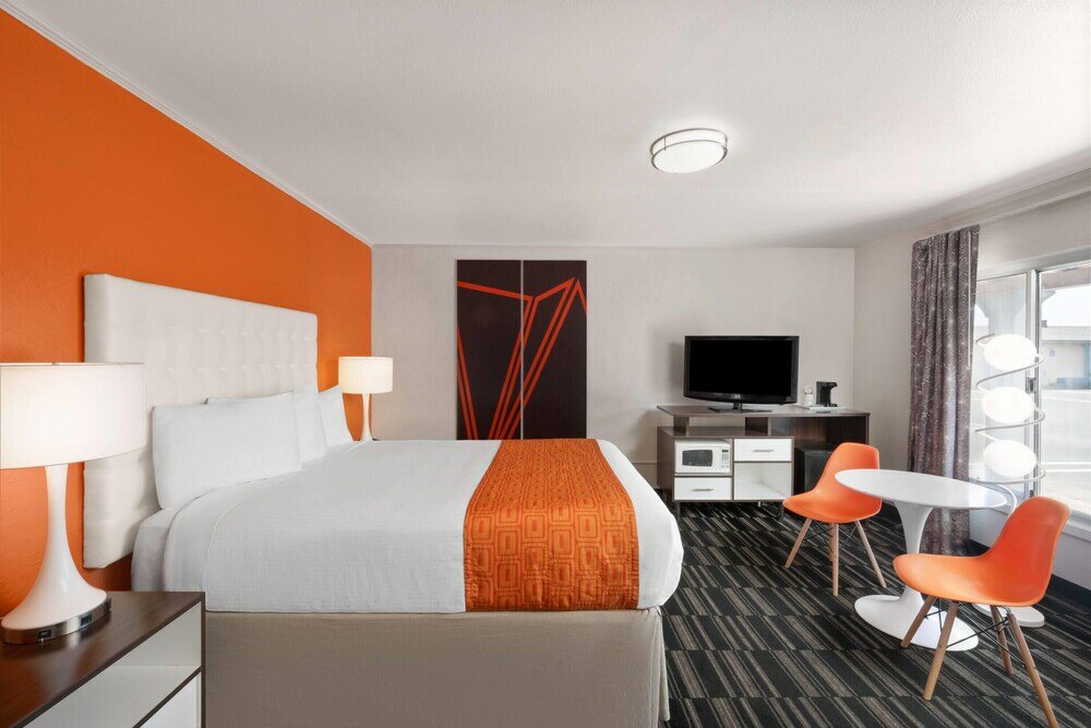 Фото Howard Johnson by Wyndham Modesto Ceres