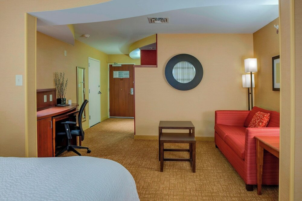 Фото Courtyard Indianapolis Noblesville