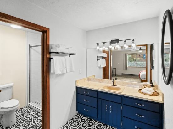 Фото The Yellowstone Hideaway Unit C
