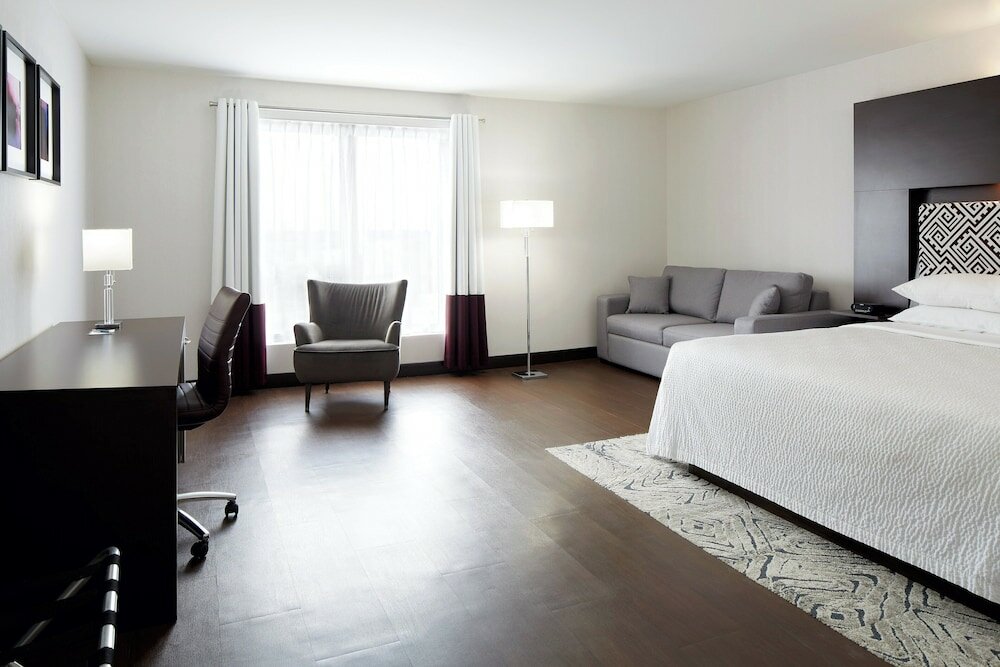 Фото Four Points by Sheraton Levis Convention Centre