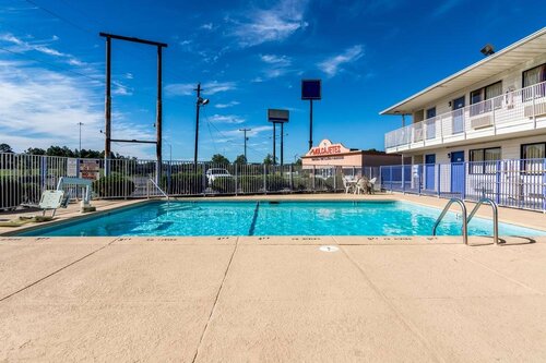 Гостиница Motel 6 Lumberton, Nc в Ламбертоне