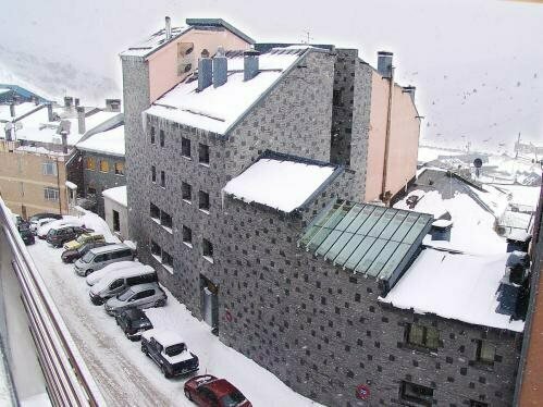 Гостиница Hotel Magic Pas в Праде