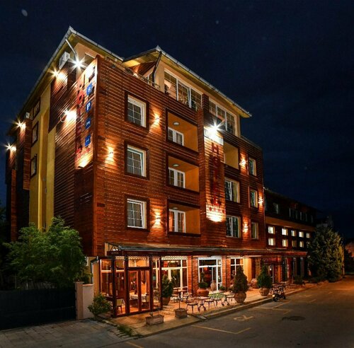 Гостиница Garni Hotel Garson Lux в Южно-Бачском округе