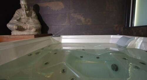 Гостиница Le Privilege в Фужер-Витре