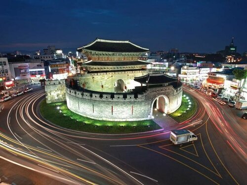 Внешний вид отеля Hwaseong Guest House в Сувоне, фото 1