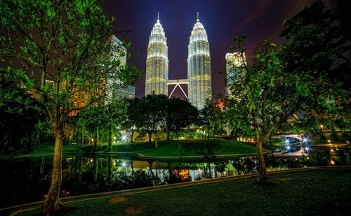 Внешний вид отеля Hotel Stripes Kuala Lumpur в Куала-Лумпуре, фото 2