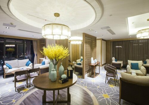 Гостиница Taishan Blossom Hotel в Тайане