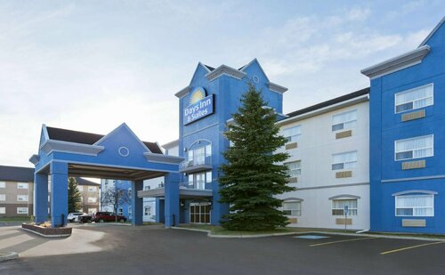 Гостиница Days Inn & Suites by Wyndham Brooks в Бруксе