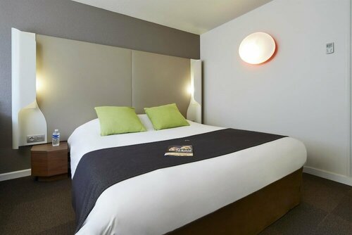 Гостиница Ibis Senlis в Санли