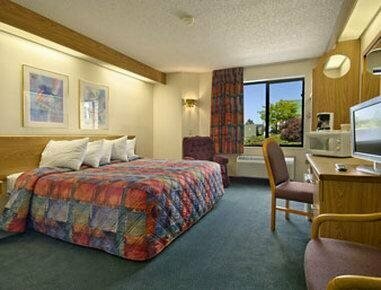 Гостиница Days Inn by Wyndham Blue Springs в Индепенденсе