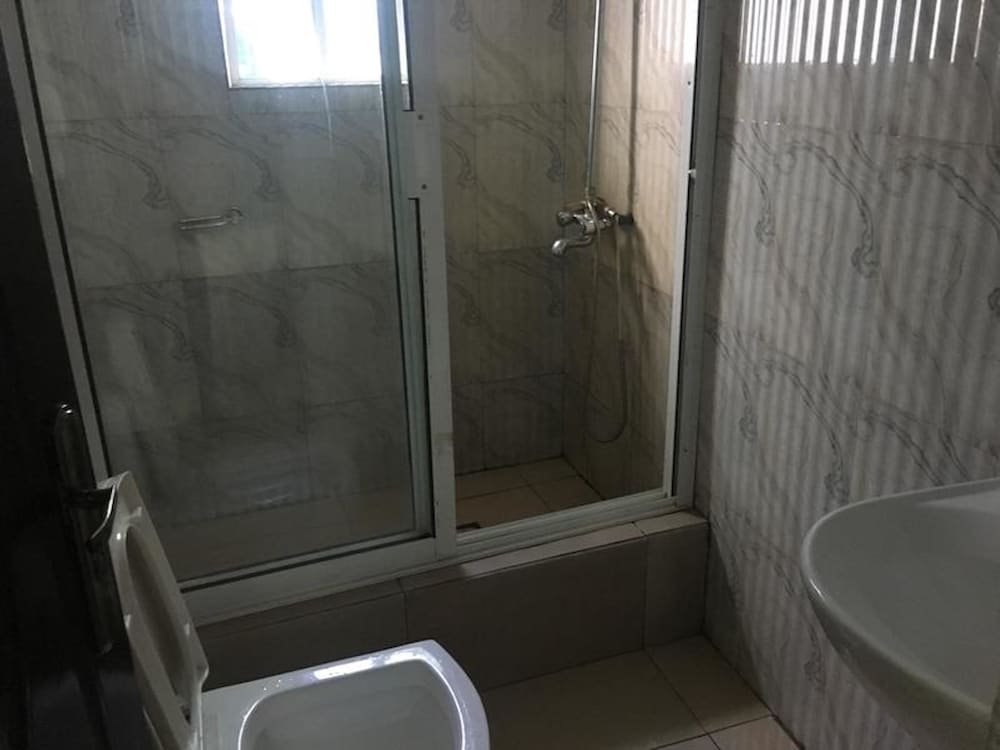 Фото L'avalon Hotel and Suites