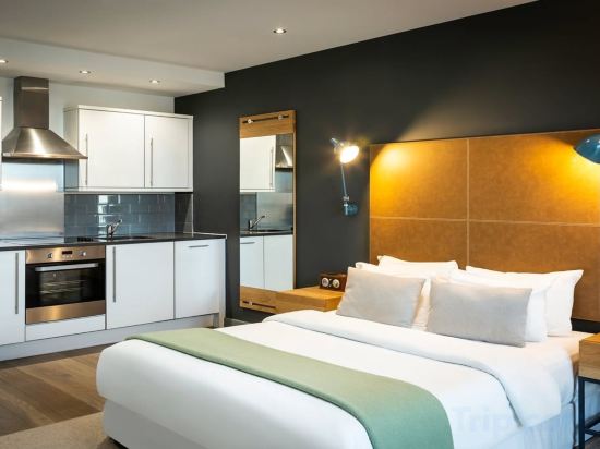 Фото Aparthotel Adagio London Brentford