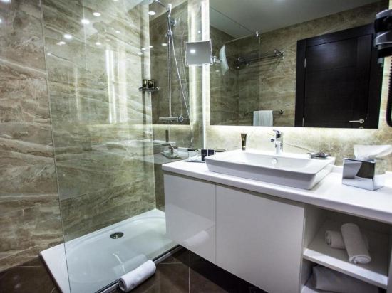 Фото Malak Regency Hotel