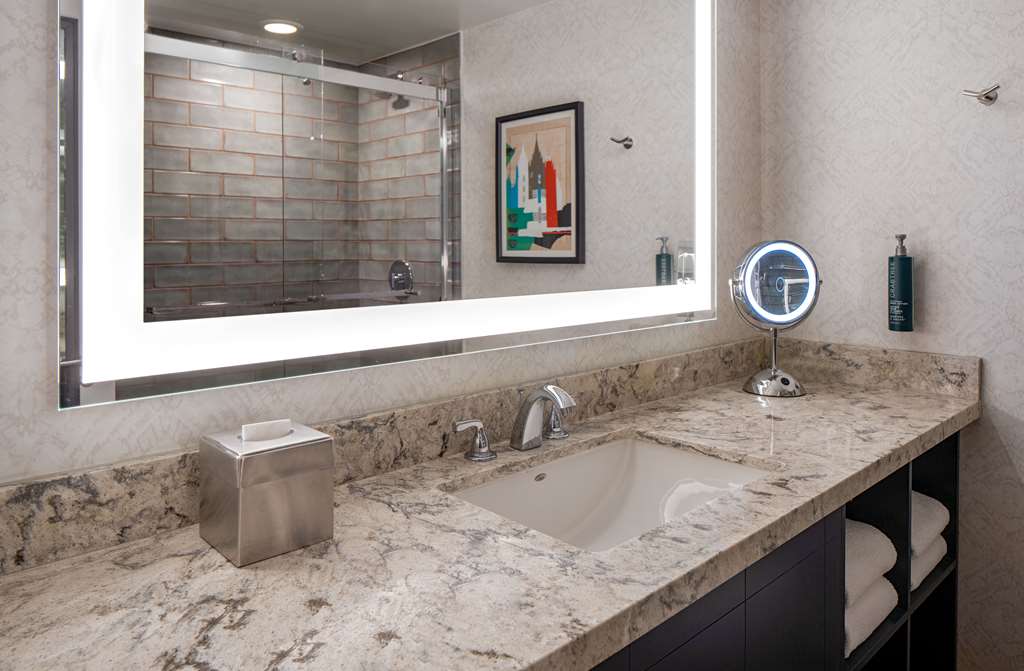 Фото DoubleTree Suites by Hilton Hotel Salt Lake City