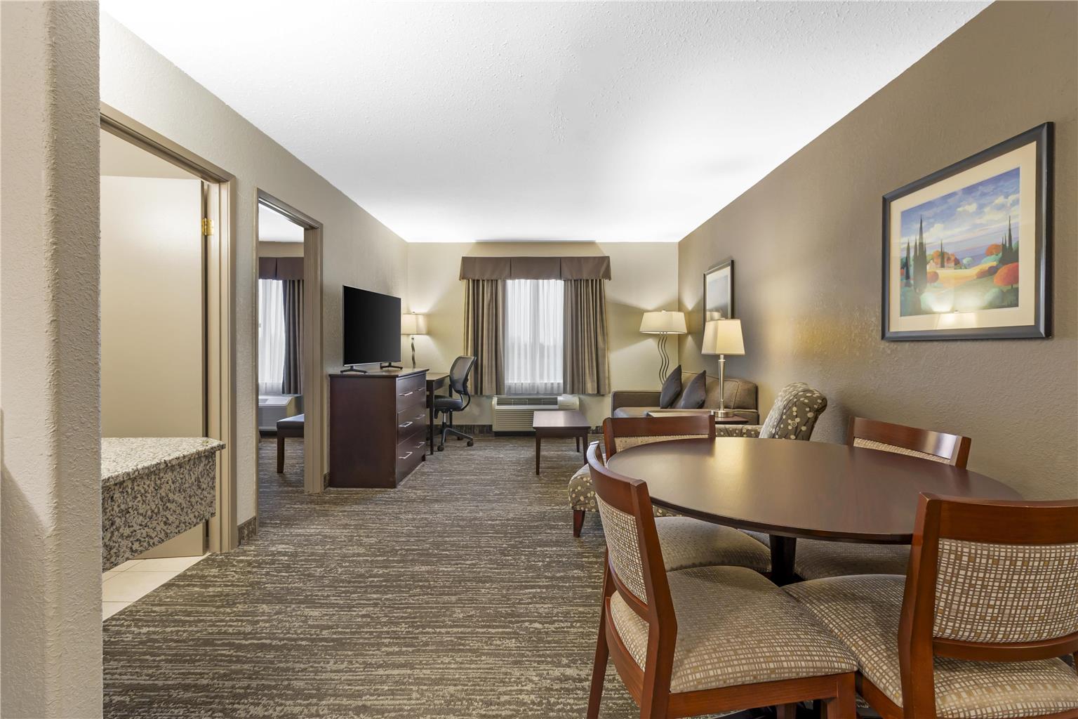 Фото Best Western Plus Pembina Inn & Suites