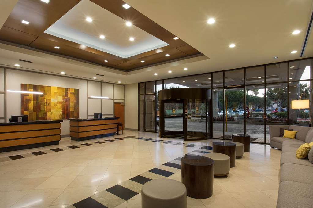 Фото DoubleTree by Hilton Los Angeles - Norwalk