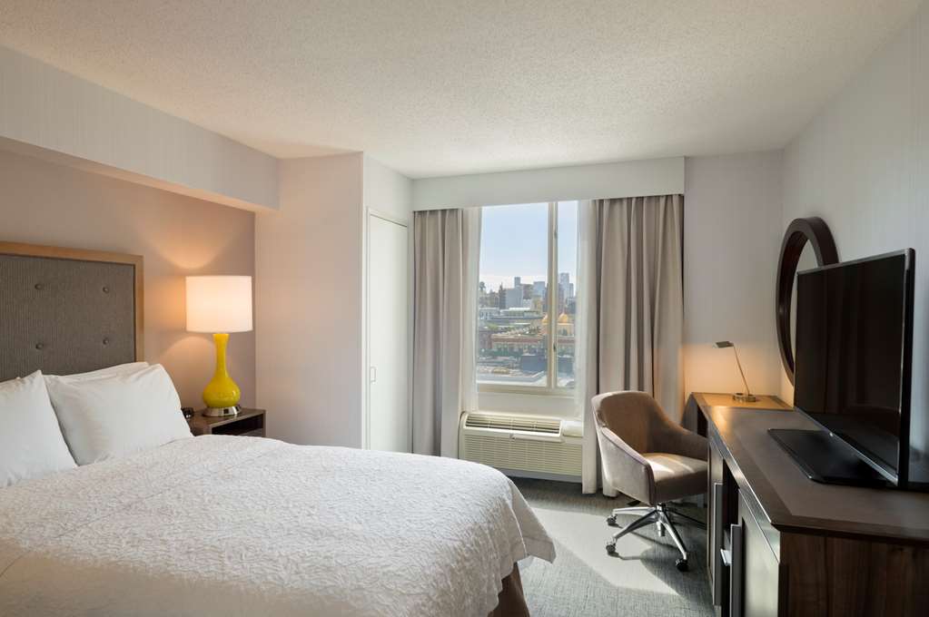 Фото Hampton Inn Manhattan-Chelsea