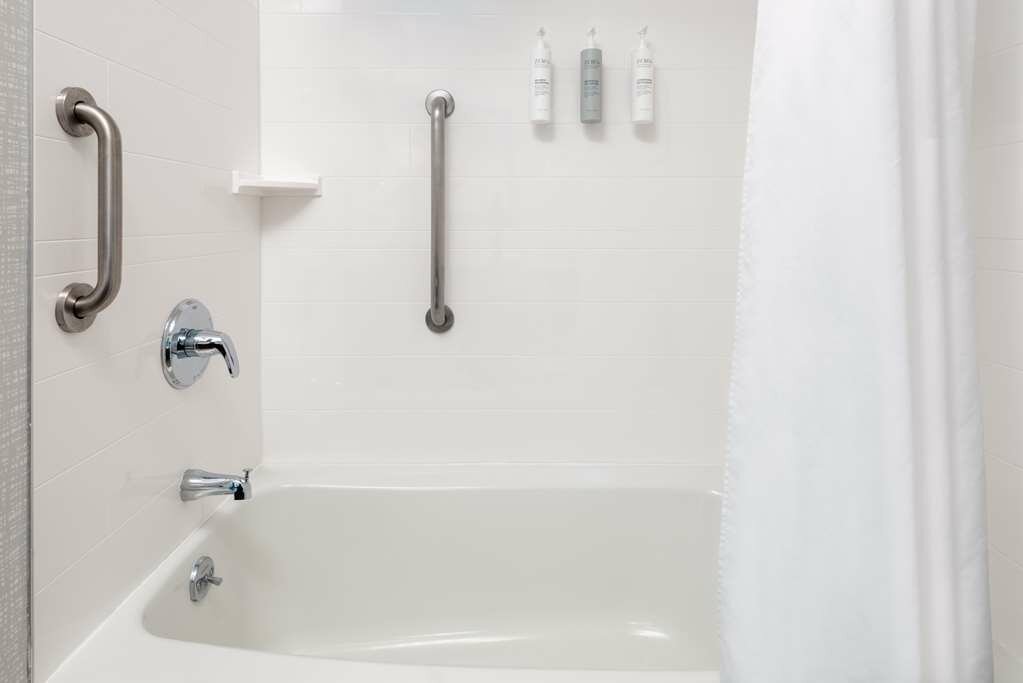 Фото Hampton Inn Boston Bedford Burlington
