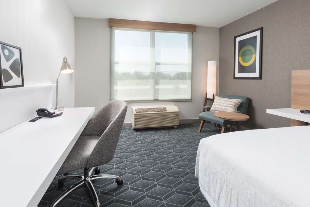 Фото Hilton Garden Inn Oakland/San Leandro