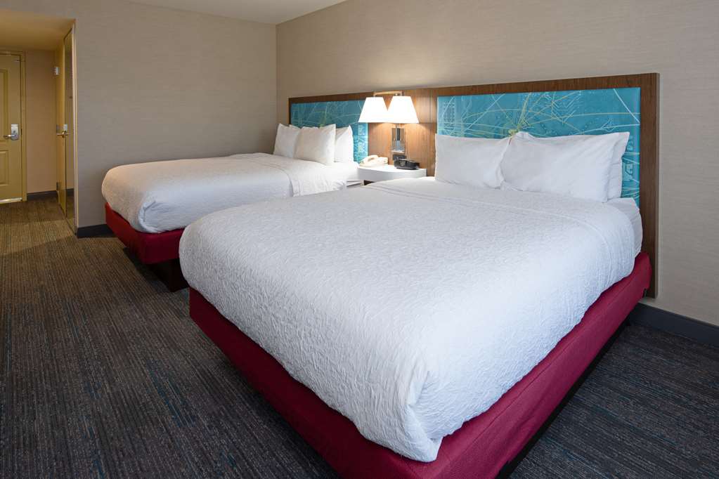 Фото Hampton Inn Visalia