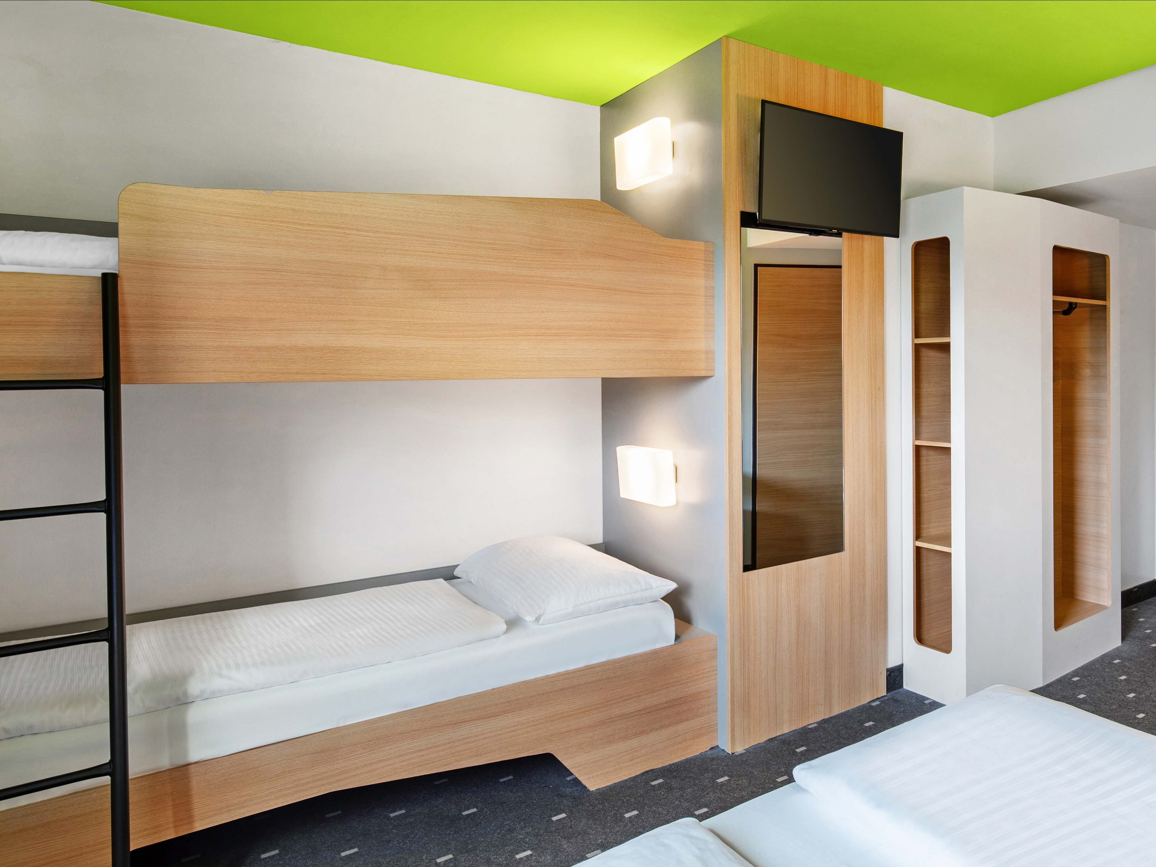 Фото B&b Hotel Hamburg-Wandsbek