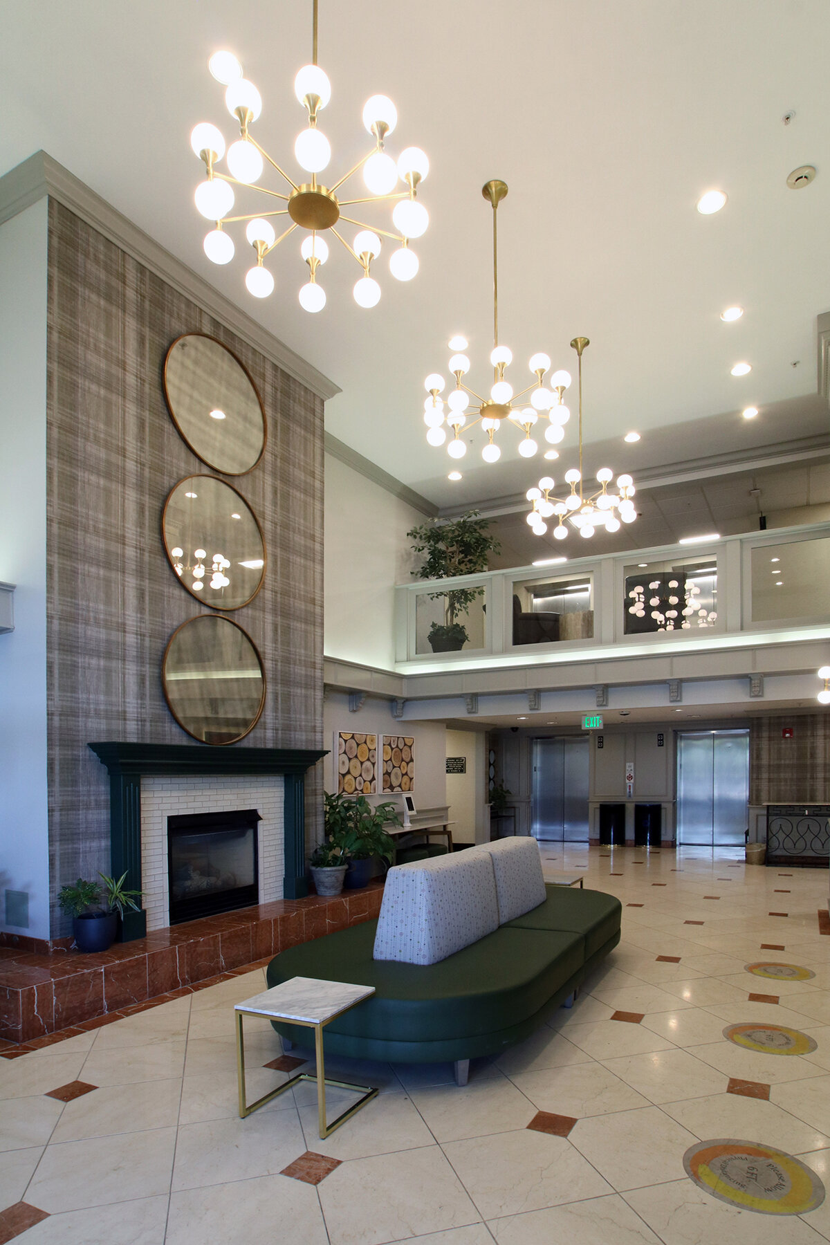 Фото Oxford Suites Spokane Valley