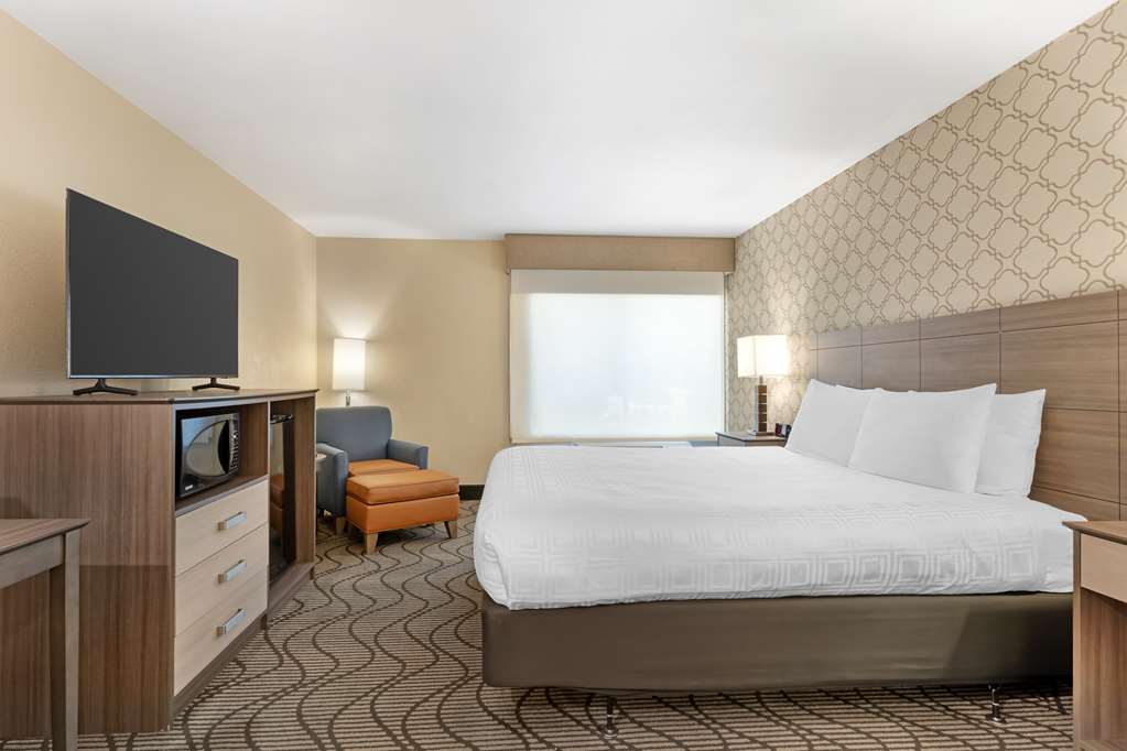 Фото Best Western Plus Heritage Inn