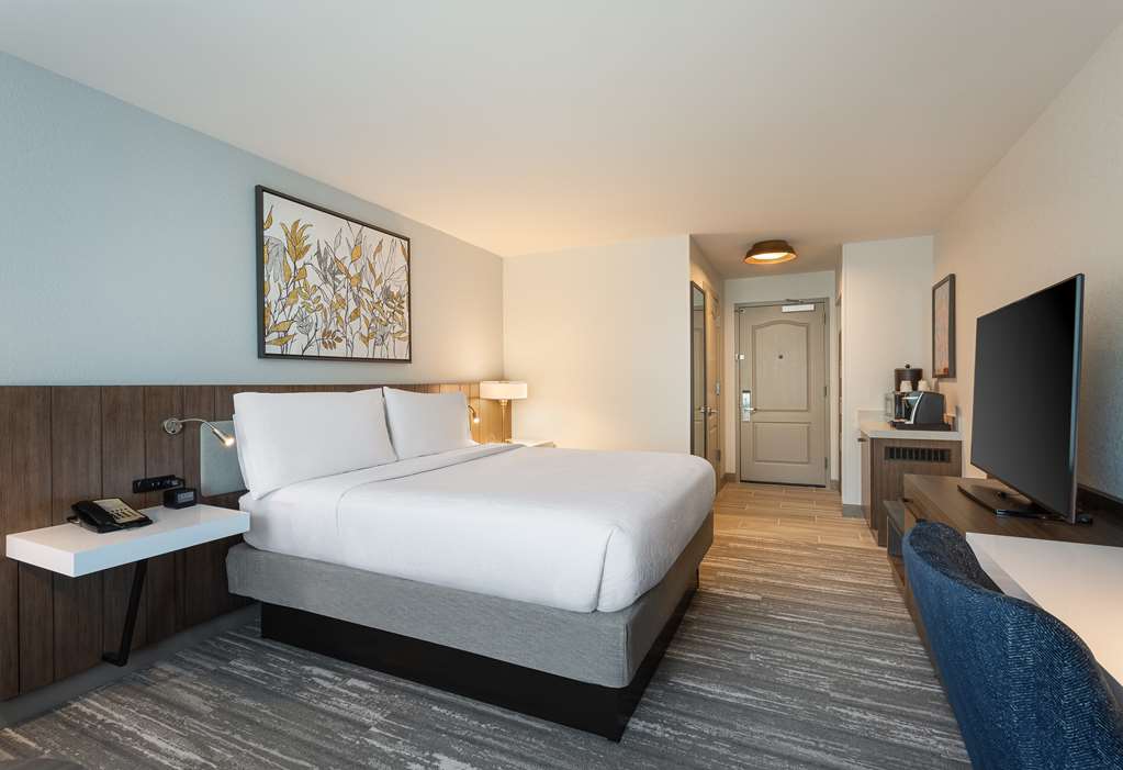 Фото Hilton Garden Inn Melville