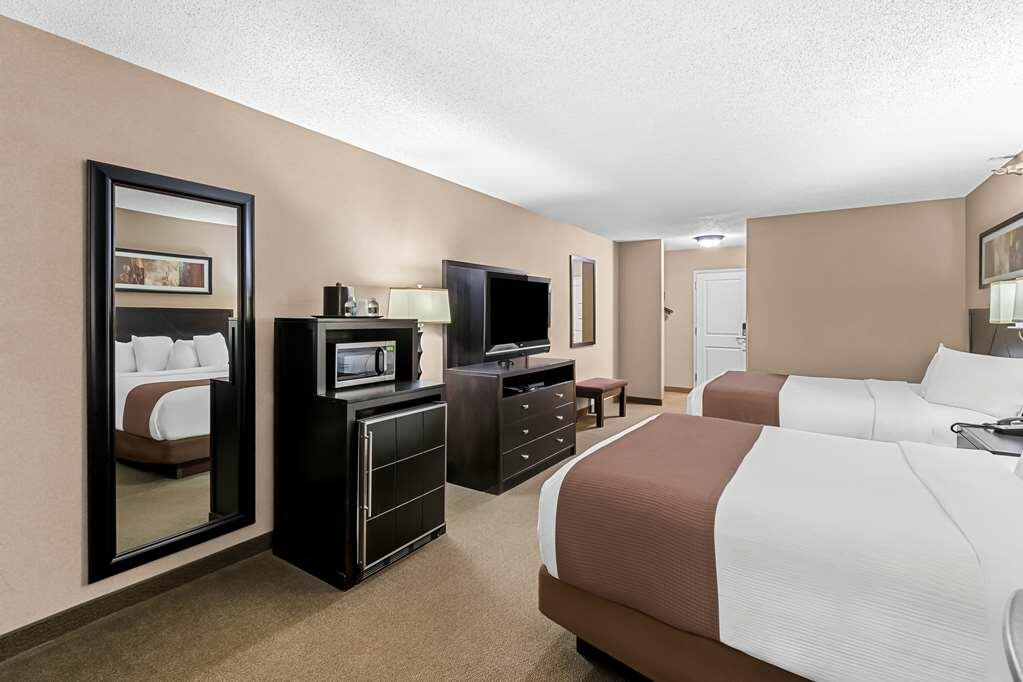 Фото Heartland Inn & Suites, SureStay Collection by Best Western