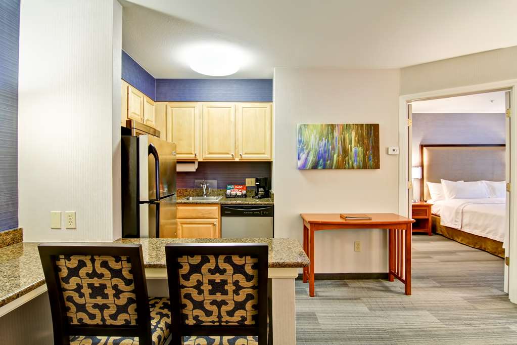Фото Homewood Suites by Hilton Stratford
