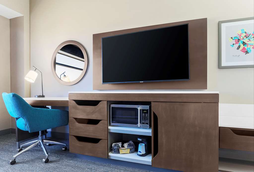 Фото Hampton Inn & Suites Pittsburgh-Downtown