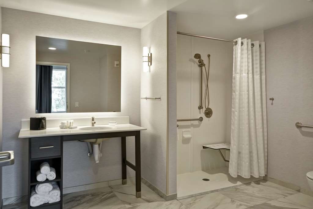 Фото Homewood Suites by Hilton Raleigh Cary I-40