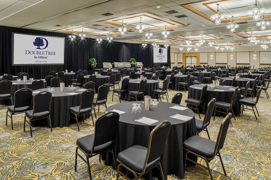 Фото DoubleTree by Hilton Hotel Denver