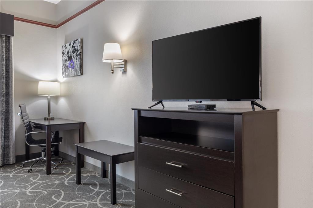 Фото Best Western Limestone Inn & Suites