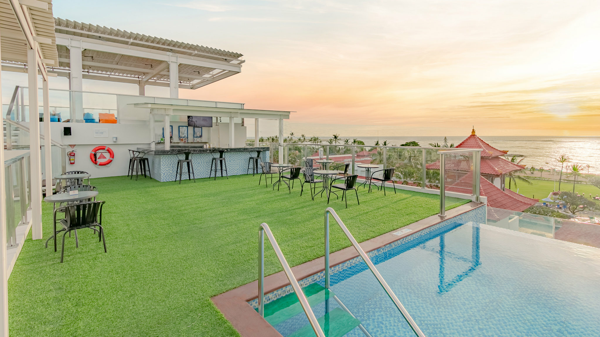 Фото Holiday Inn Express Baruna Bali