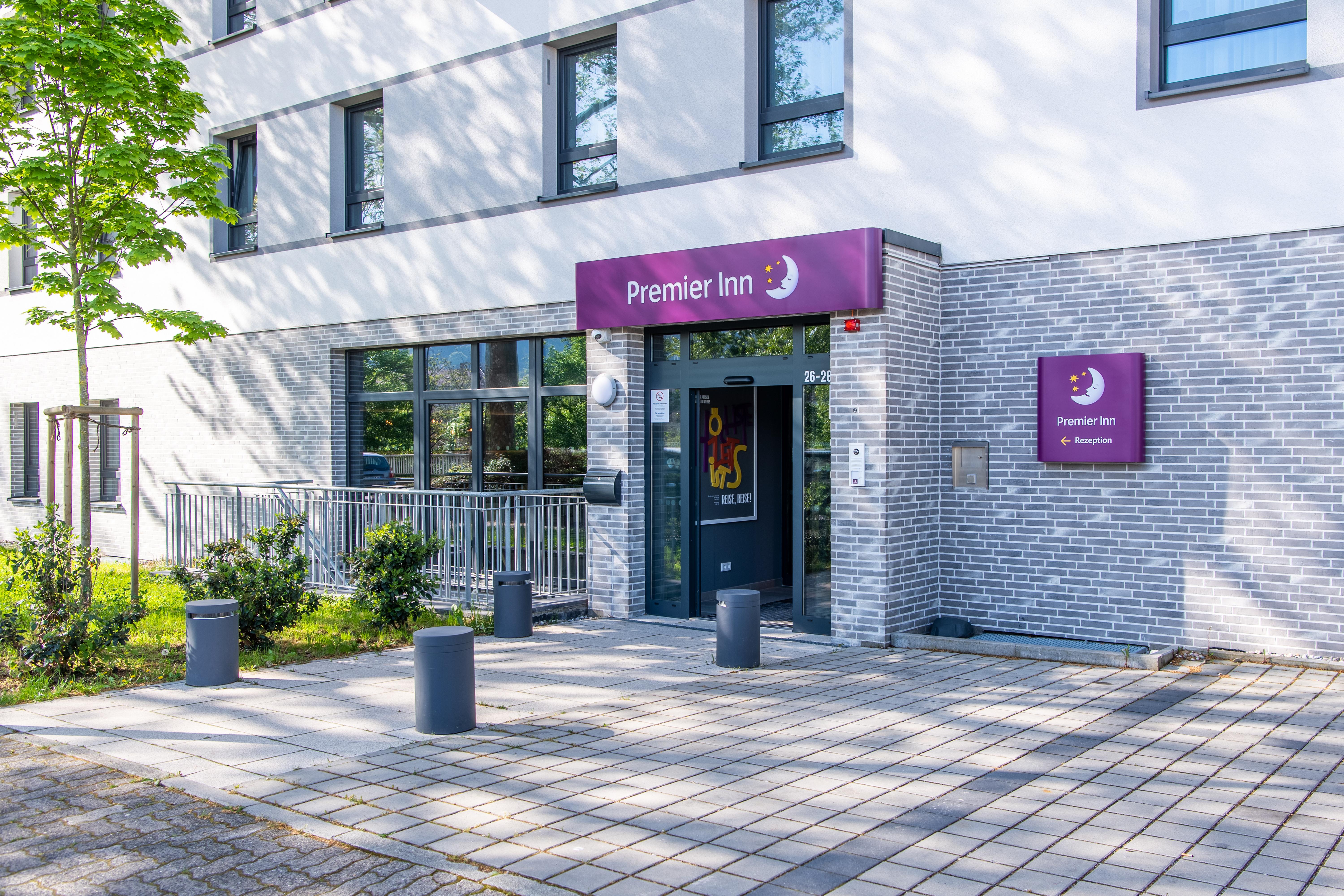 Фото Premier Inn Heidelberg City Bahnstadt Hotel