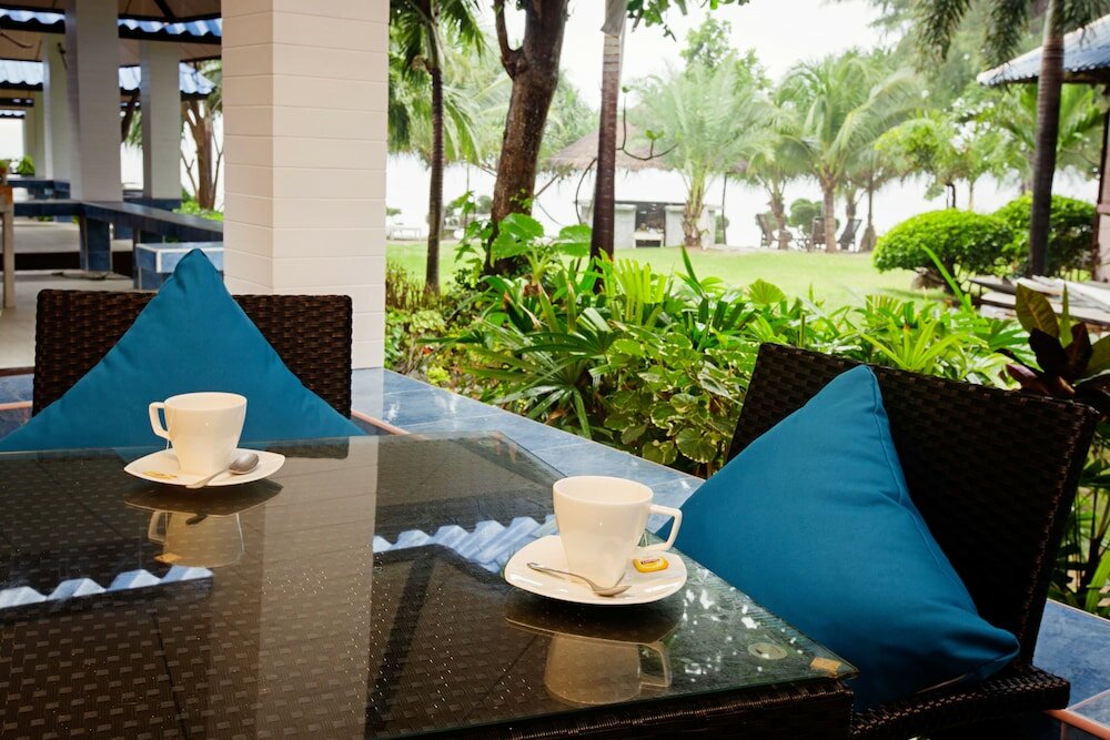 Фото Sunset Beach Club Hotel & SPA