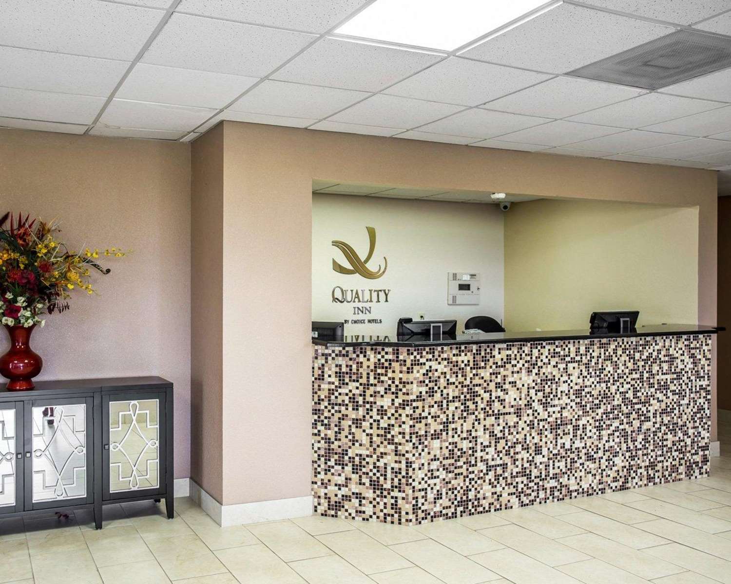 Фото Quality Inn