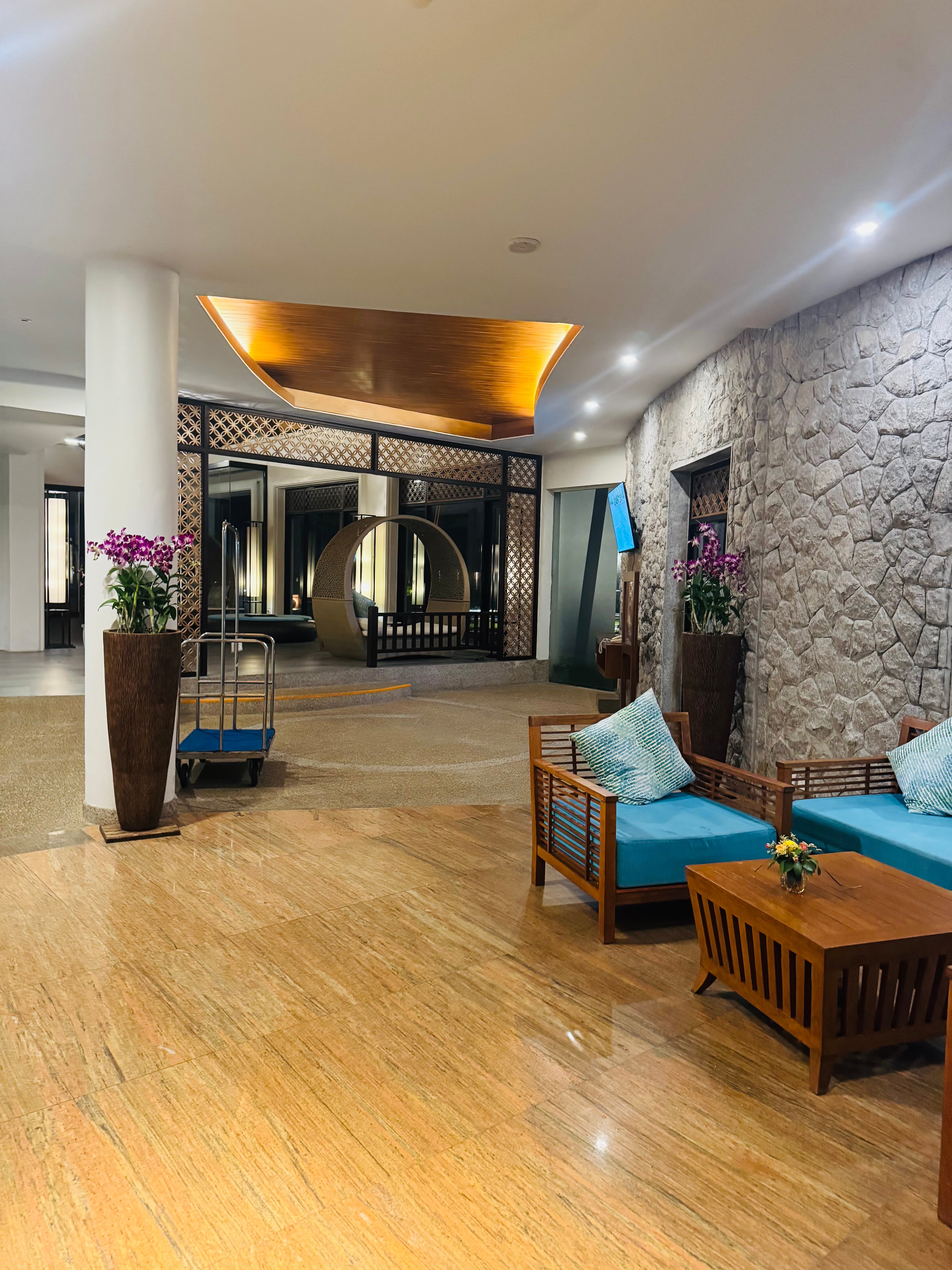 Фото Katathani Phuket Beach Resort