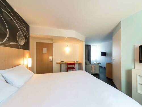 Внешний вид отеля Ibis La Rochelle Centre Historique в Ле Рошели, фото 4